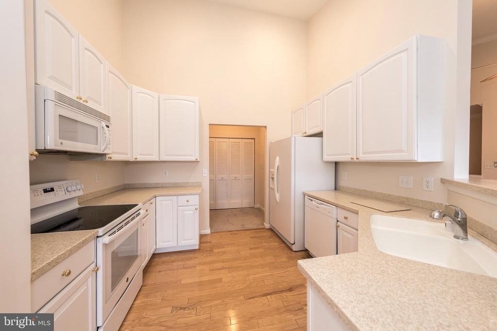 712 Kings Path - Photo 15