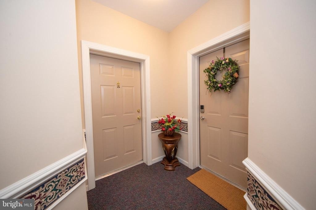 712 Kings Path - Photo 2