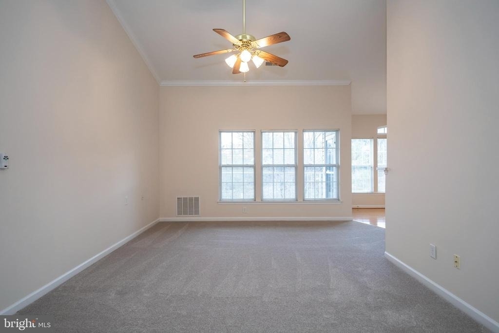 712 Kings Path - Photo 7
