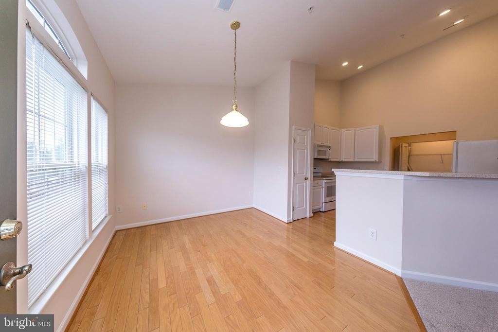 712 Kings Path - Photo 13