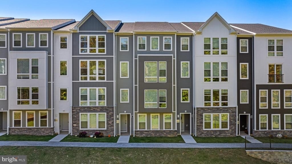 900 Gilbert Road - Photo 1