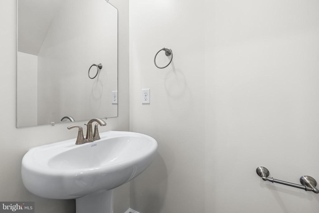900 Gilbert Road - Photo 8