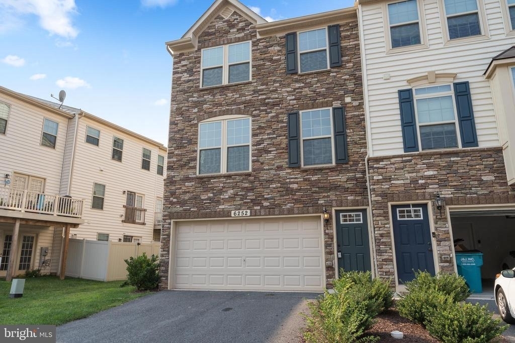 6252 Alexa Street - Photo 2