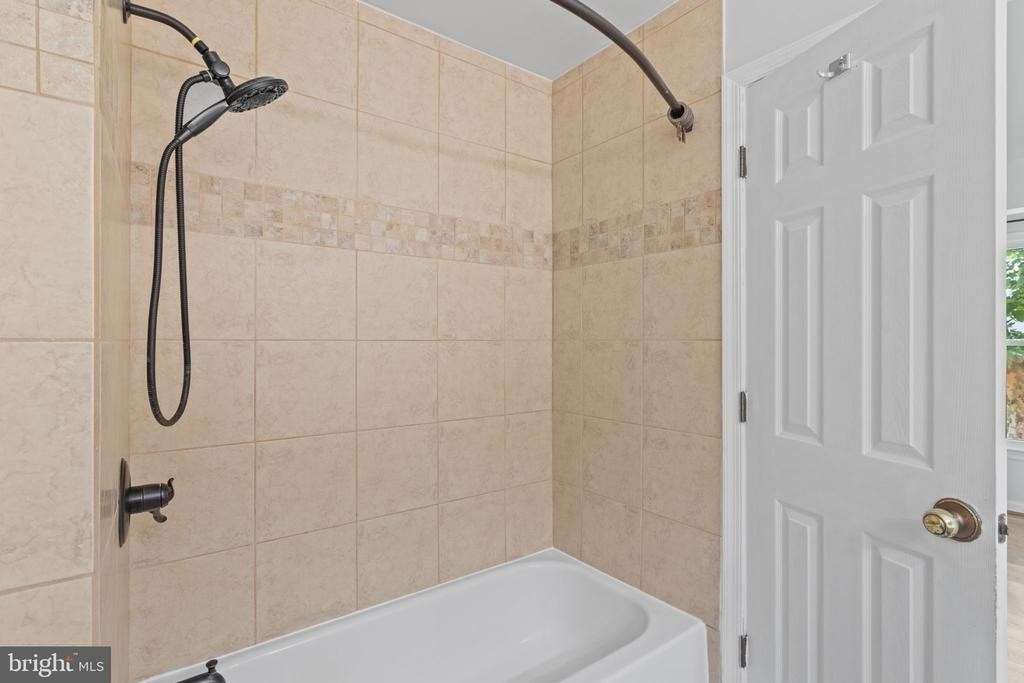 6608 E Beach Drive - Photo 35