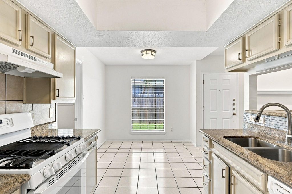615 Luther Dr - Photo 8