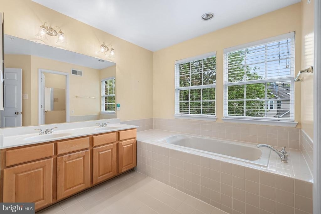 530 Limerick Circle - Photo 20