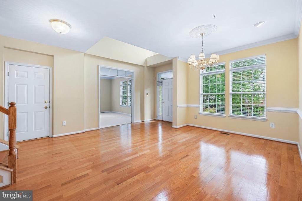 530 Limerick Circle - Photo 6