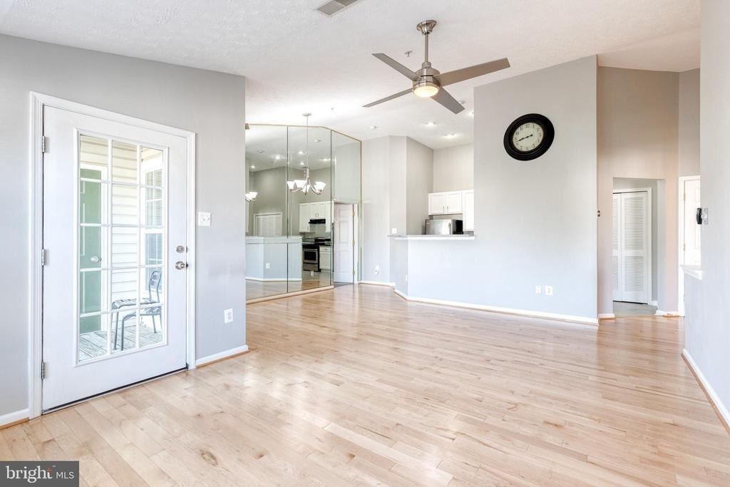 3021 Hunting Ridge Drive - Photo 2