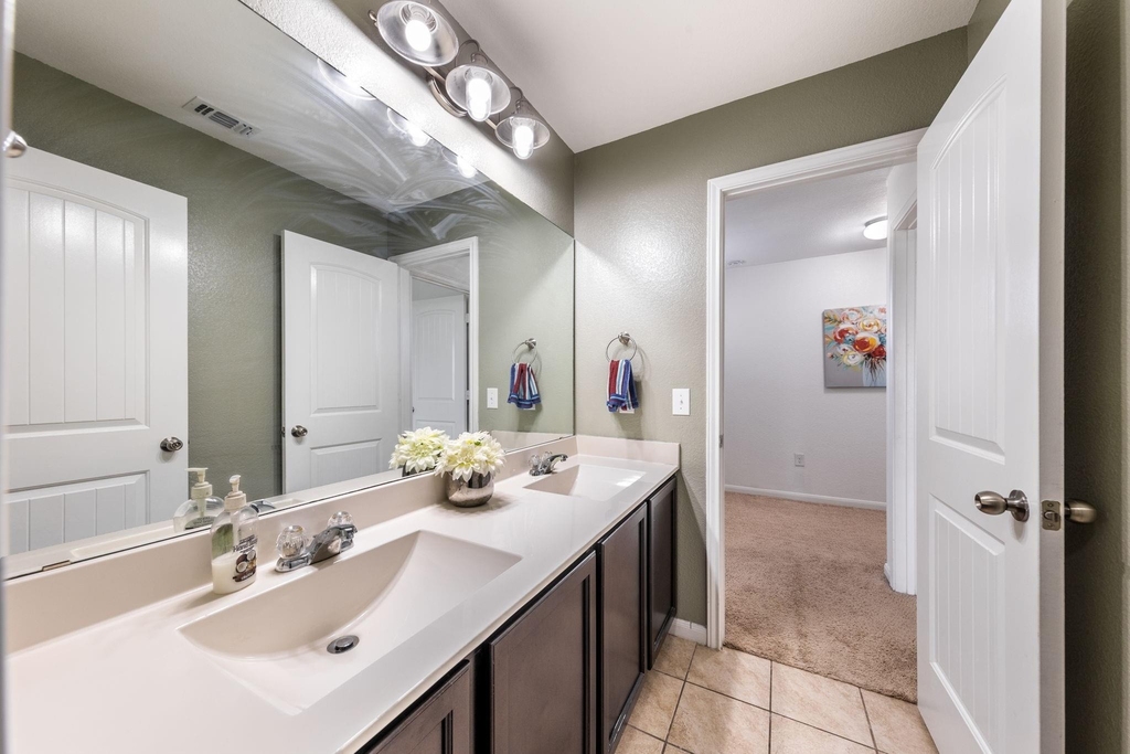 925 Woodduck Trl - Photo 14
