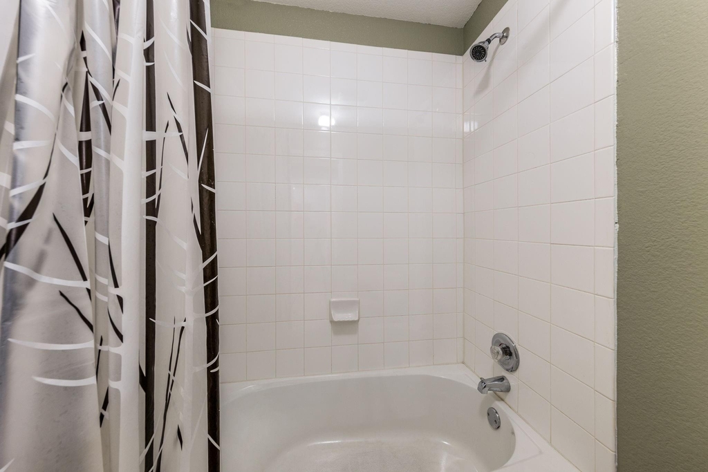 925 Woodduck Trl - Photo 13