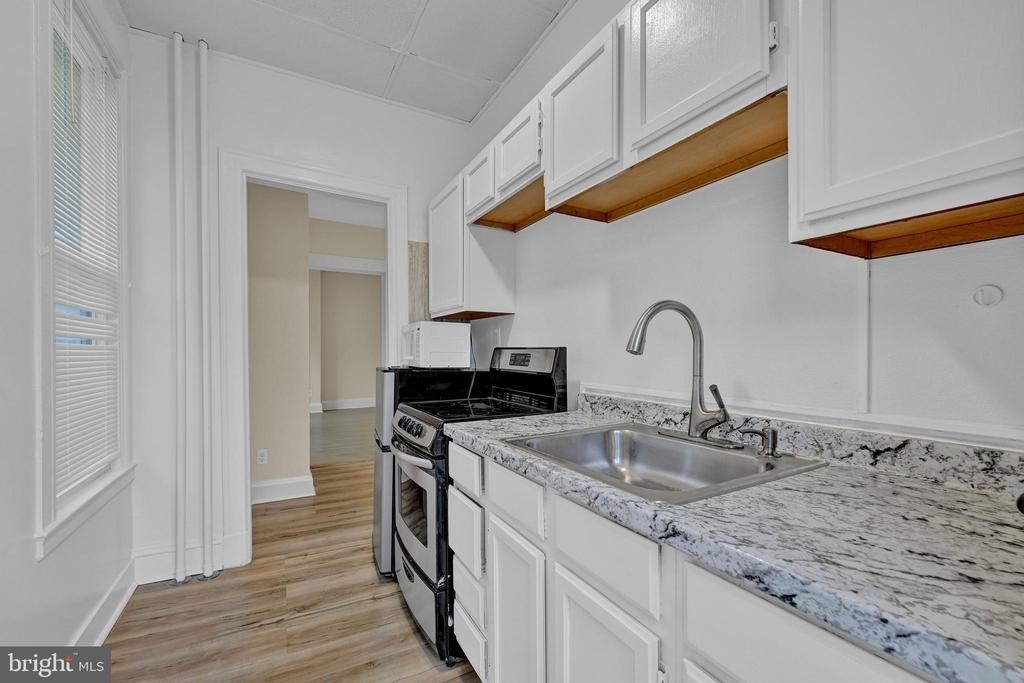 2203 Edmondson Avenue - Photo 10