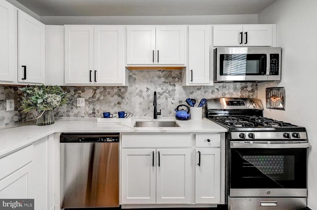4010 Linkwood Road - Photo 1