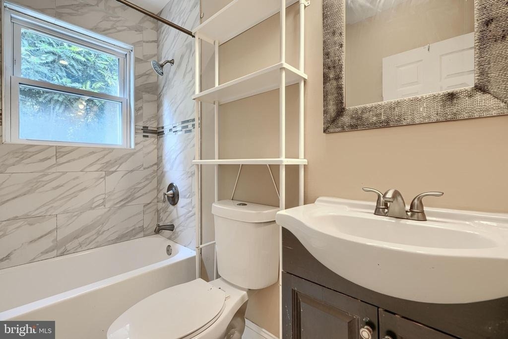 6110 Everall Avenue - Photo 17