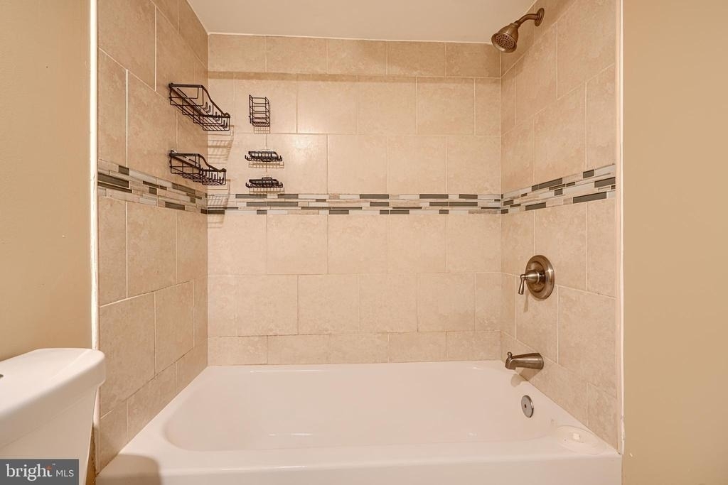 6110 Everall Avenue - Photo 25