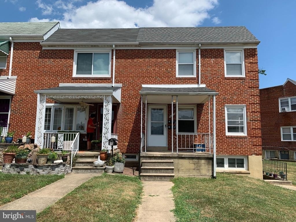 4227 Newport Avenue - Photo 0