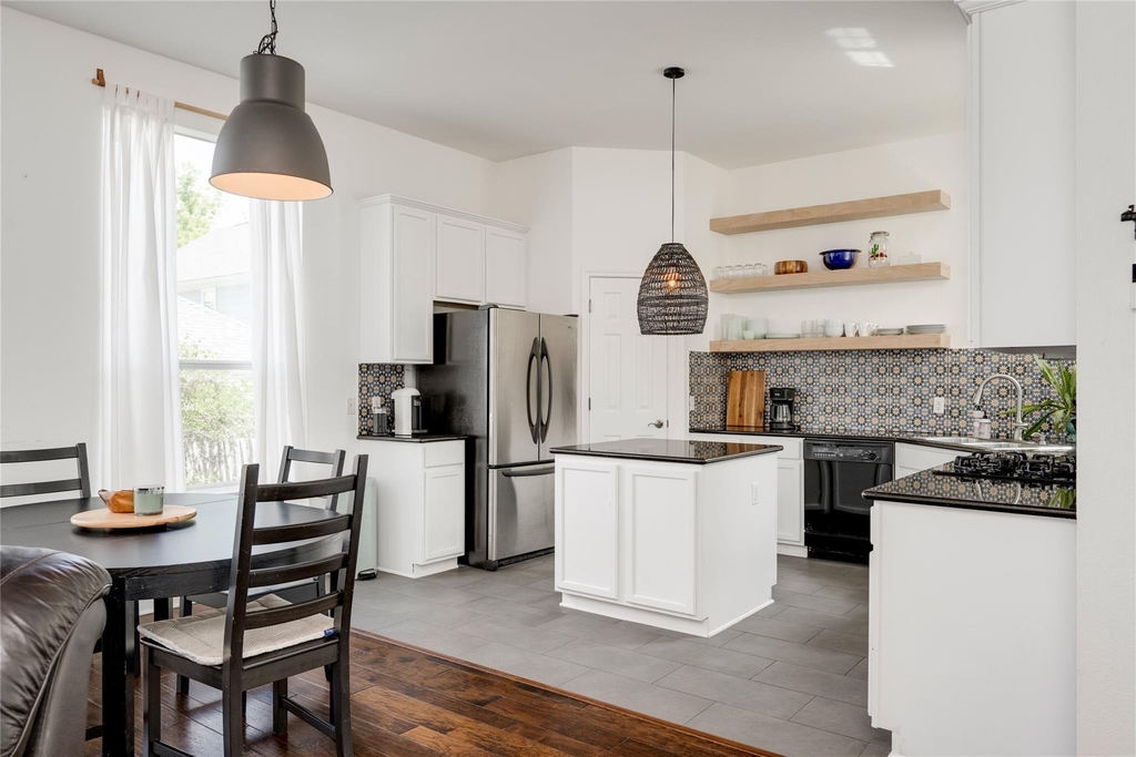 1802 Village Oak Ct - Photo 9