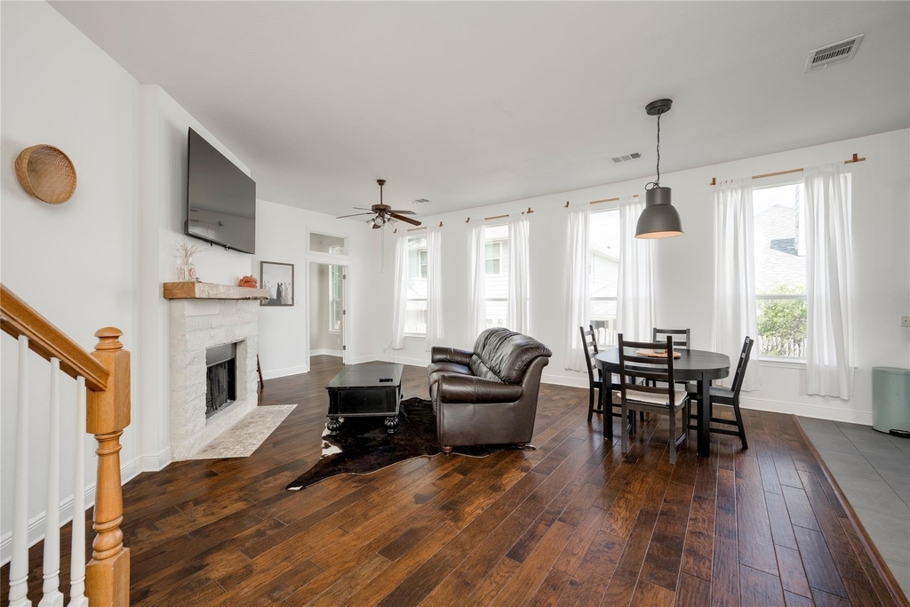 1802 Village Oak Ct - Photo 1