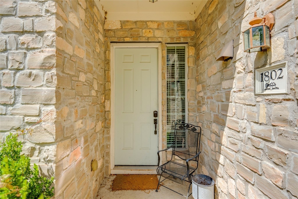 1802 Village Oak Ct - Photo 30