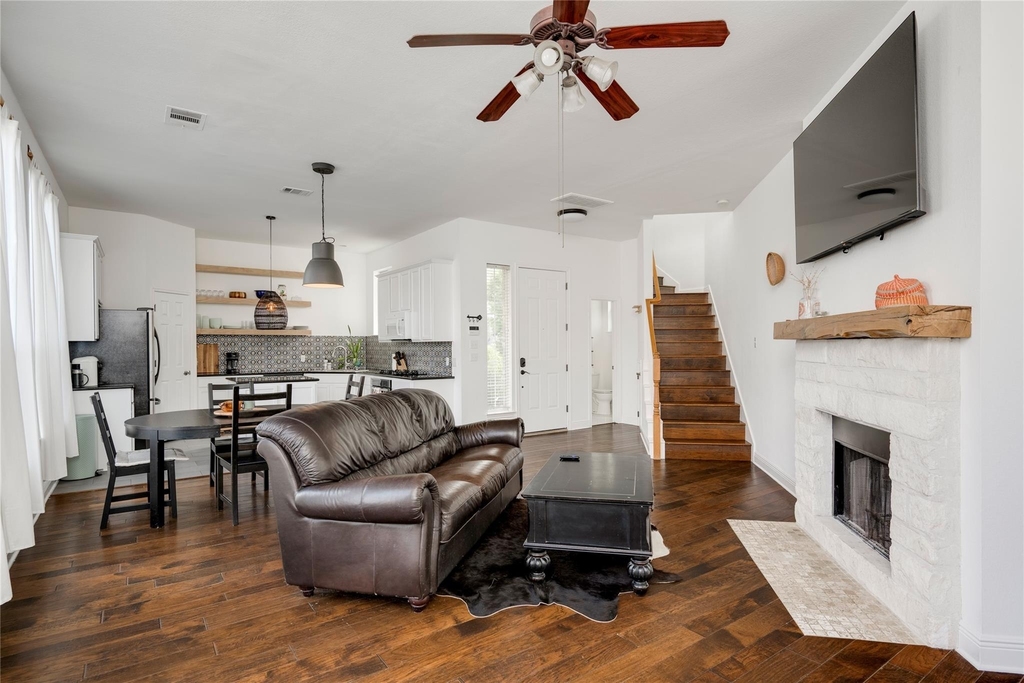 1802 Village Oak Ct - Photo 6