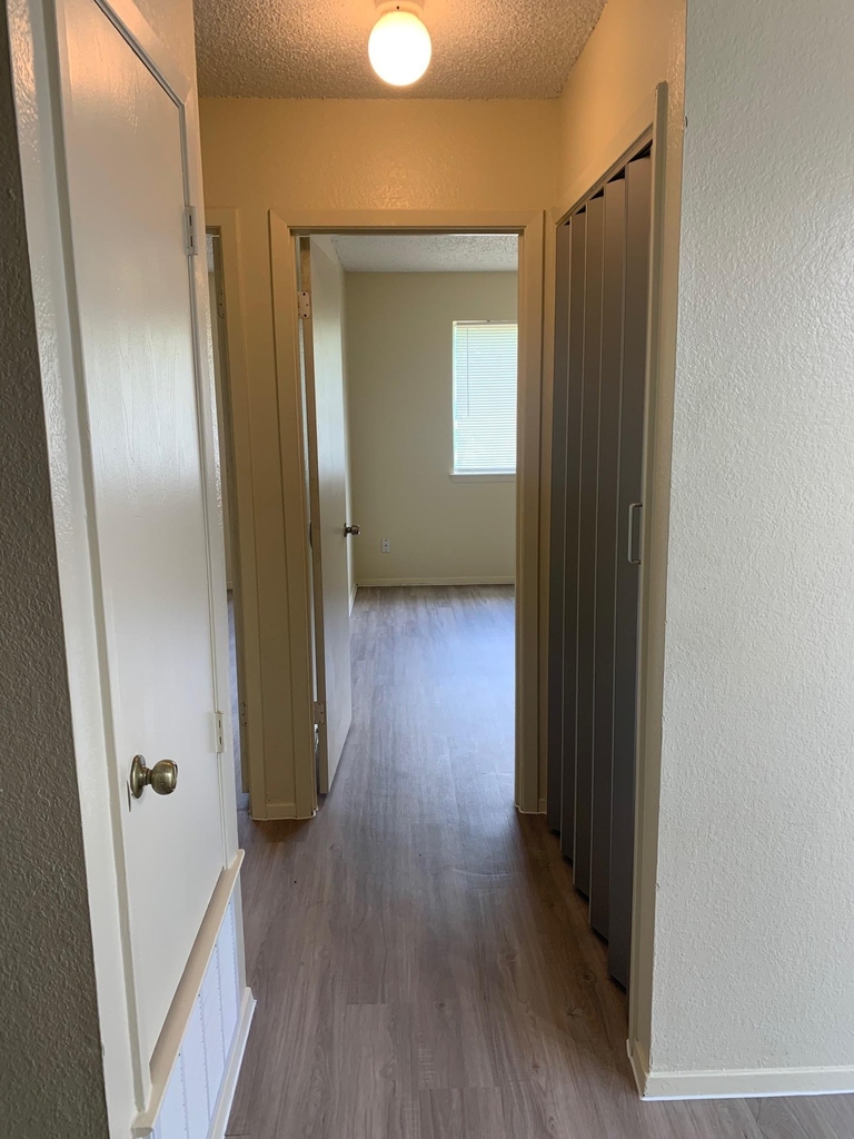 523 Greenlawn Blvd - Photo 4