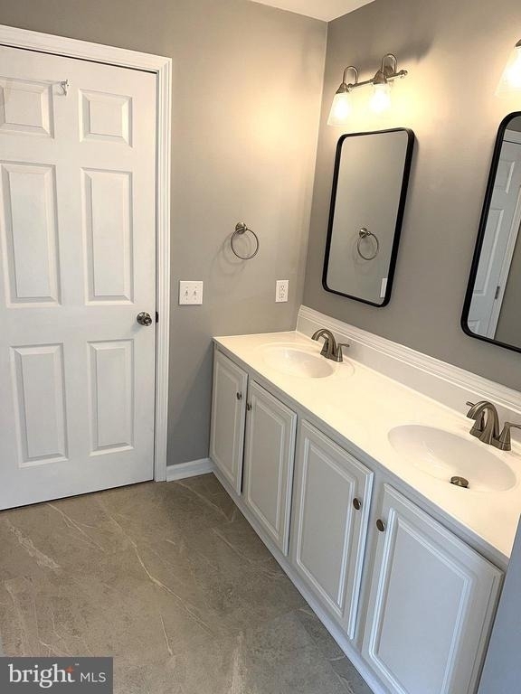 7918 Clark Station Road - Photo 32