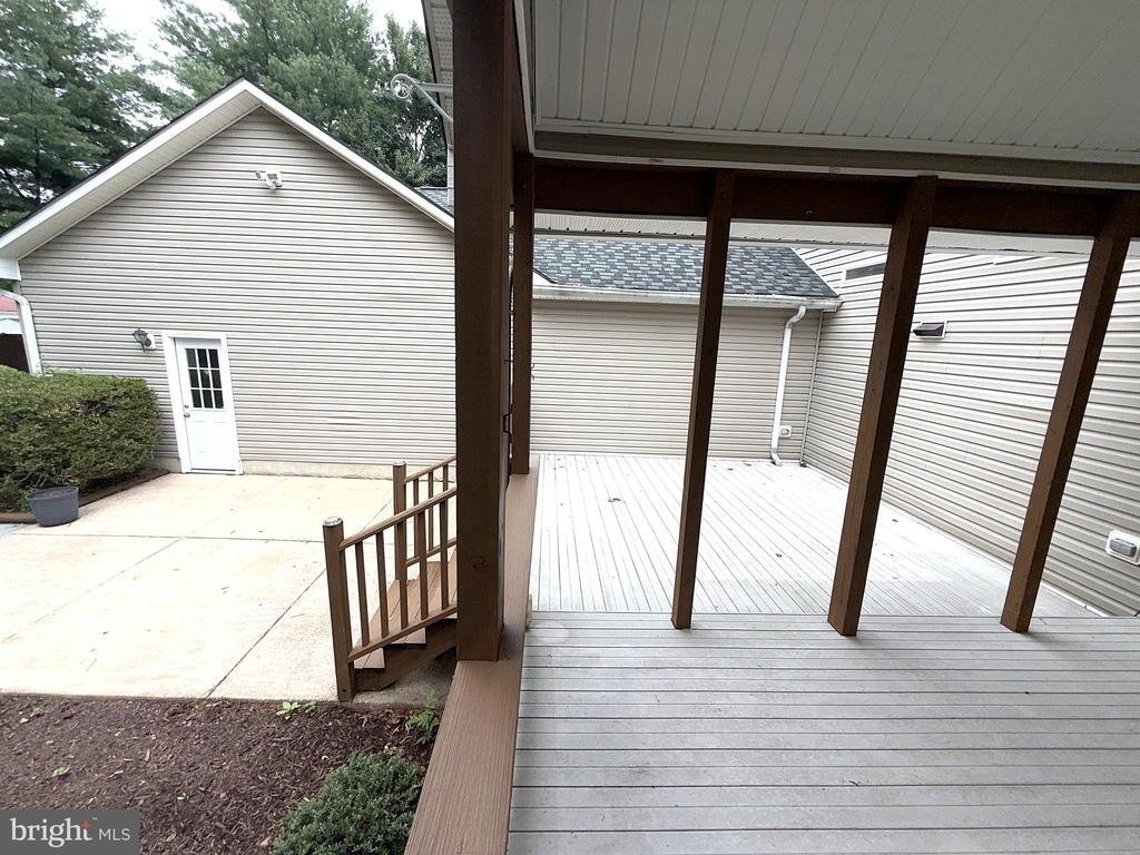 7918 Clark Station Road - Photo 36