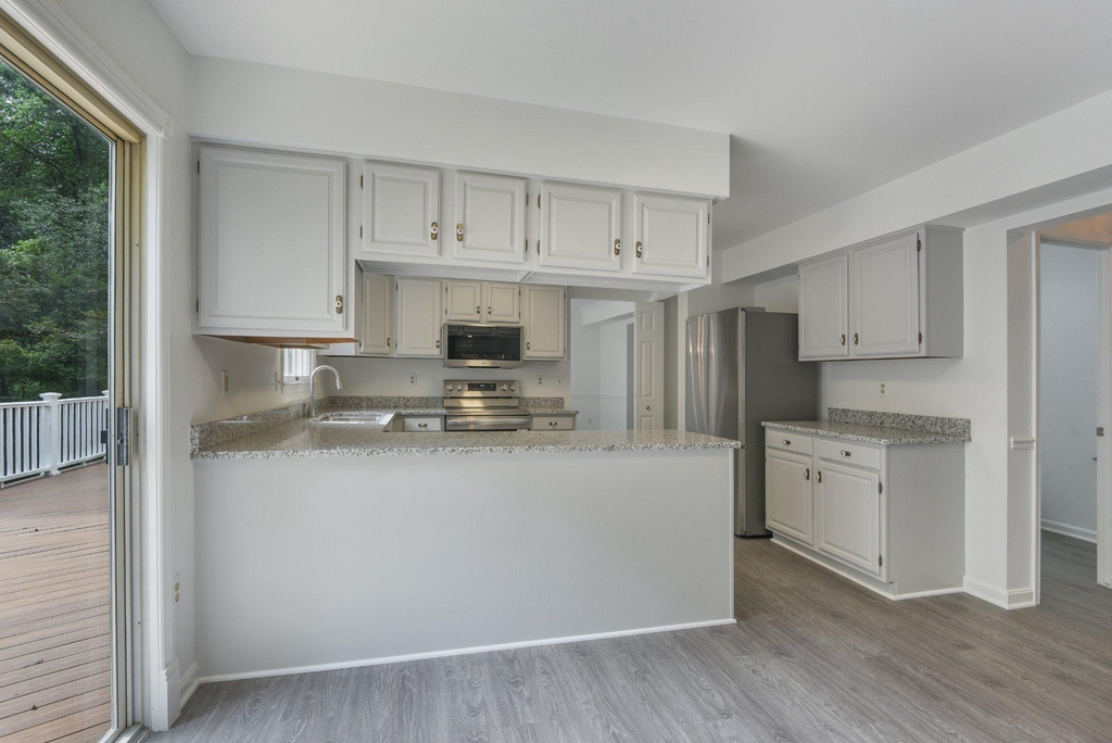 91 Premier Court - Photo 12