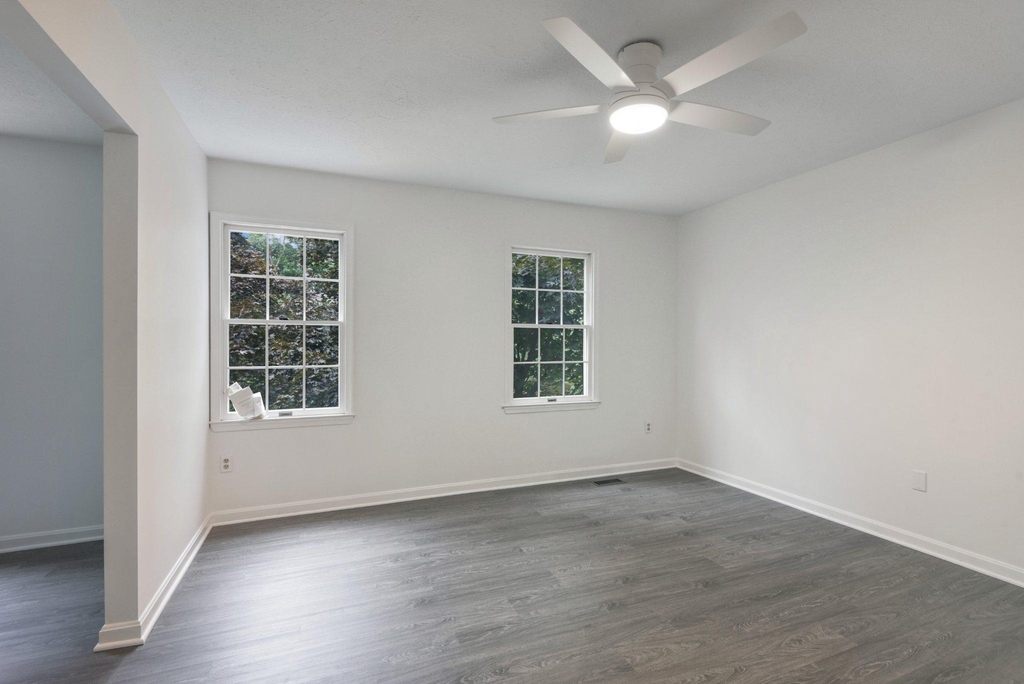91 Premier Court - Photo 31