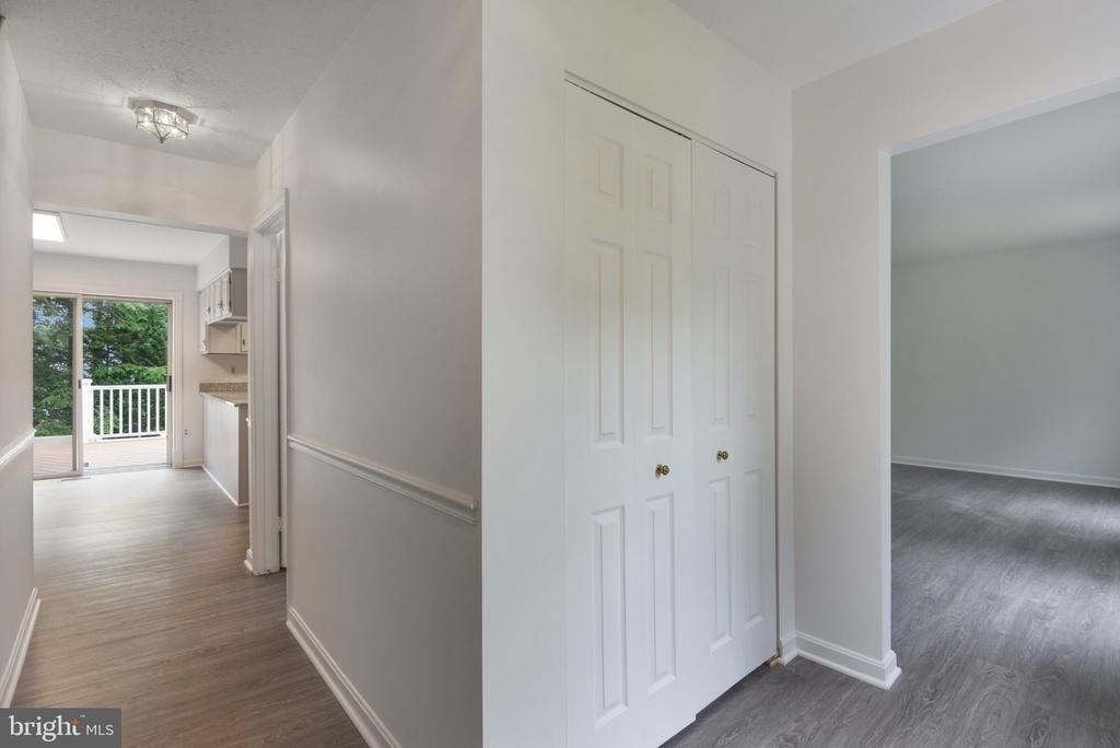 91 Premier Court - Photo 1