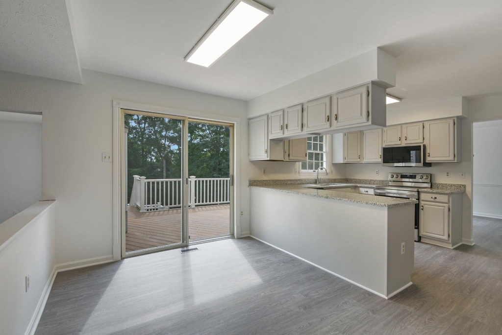 91 Premier Court - Photo 13