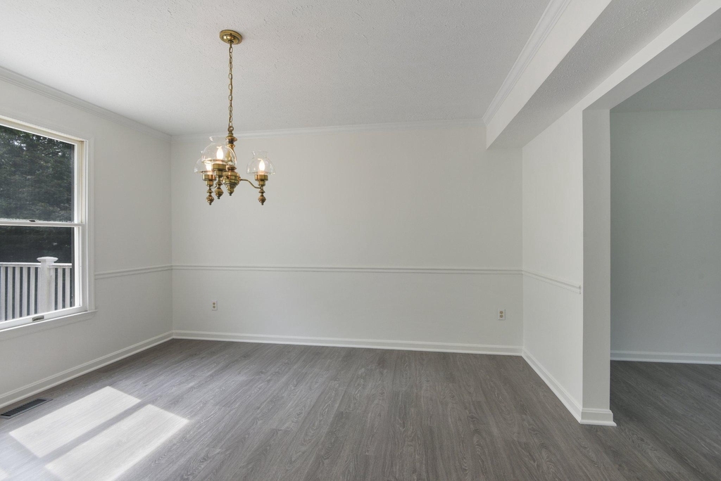 91 Premier Court - Photo 6
