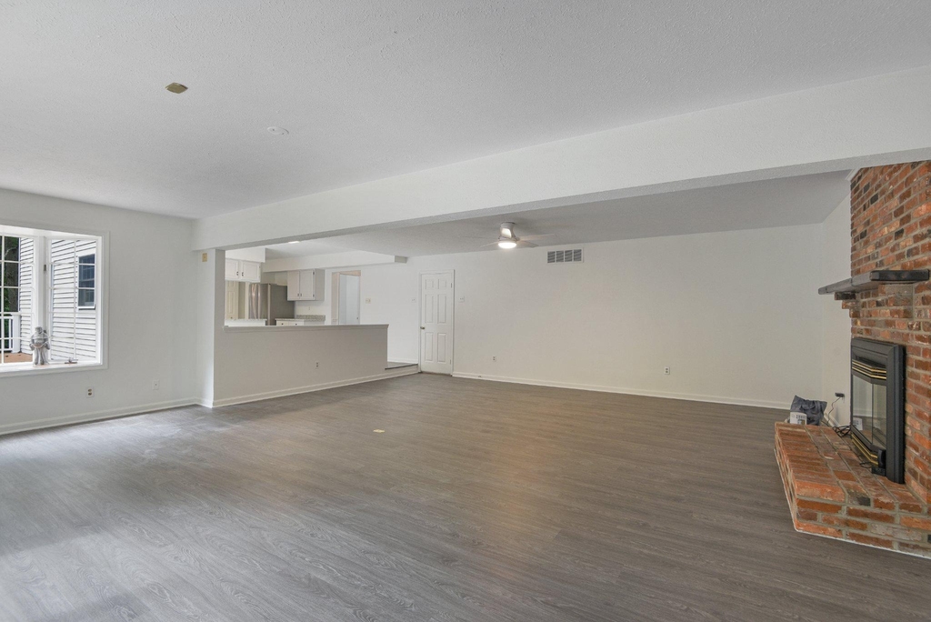 91 Premier Court - Photo 17