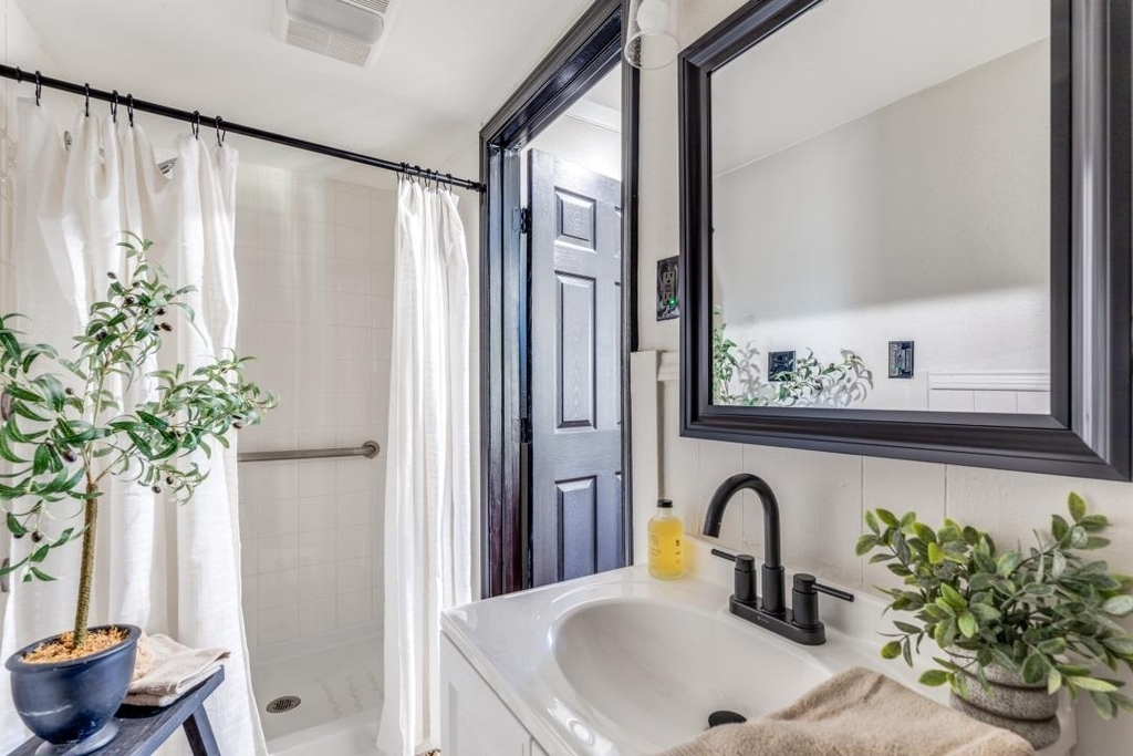 12901 Lamplight Village Ave - Photo 17