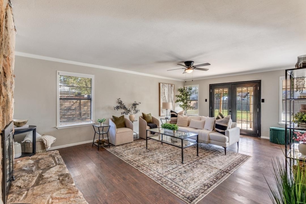12901 Lamplight Village Ave - Photo 2