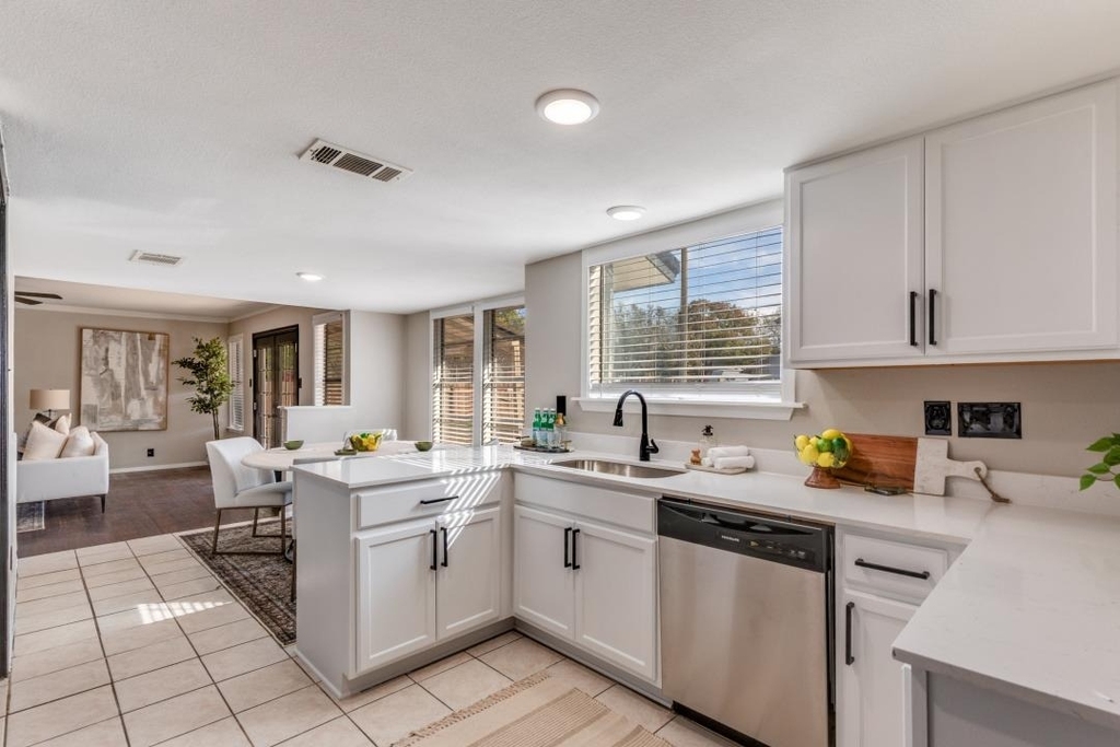 12901 Lamplight Village Ave - Photo 11