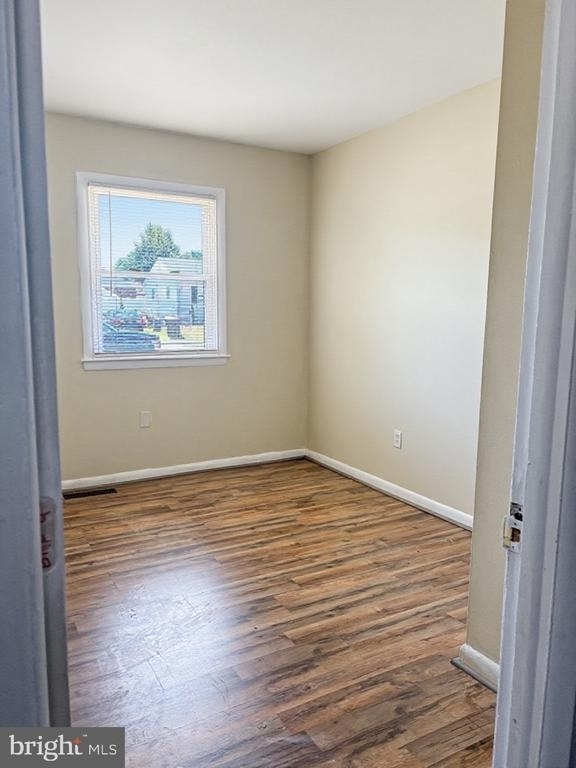 847 Lincoln Street - Photo 3