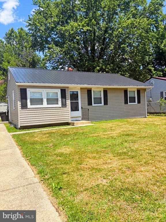 847 Lincoln Street - Photo 0