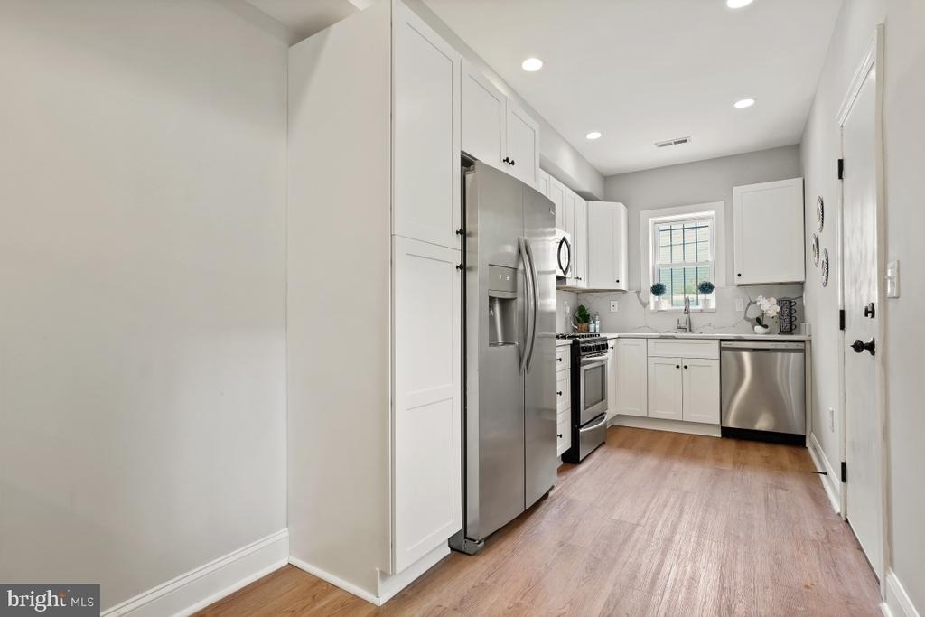 3207 Sherman Avenue Nw - Photo 9