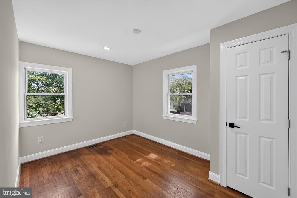 1712 U Street Se - Photo 9