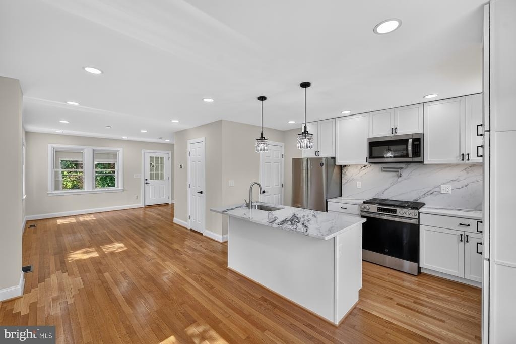 1712 U Street Se - Photo 3