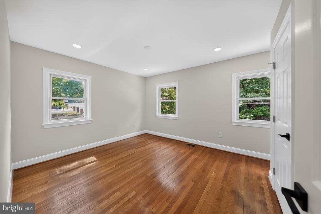 1712 U Street Se - Photo 10