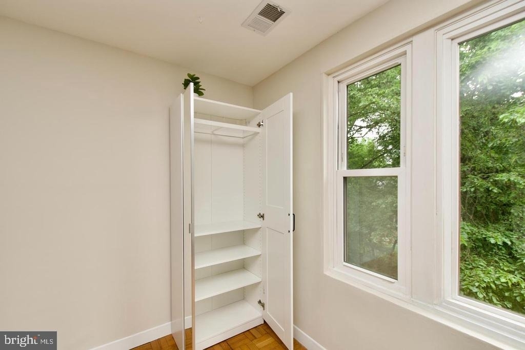 4840 Macarthur Nw - Photo 20