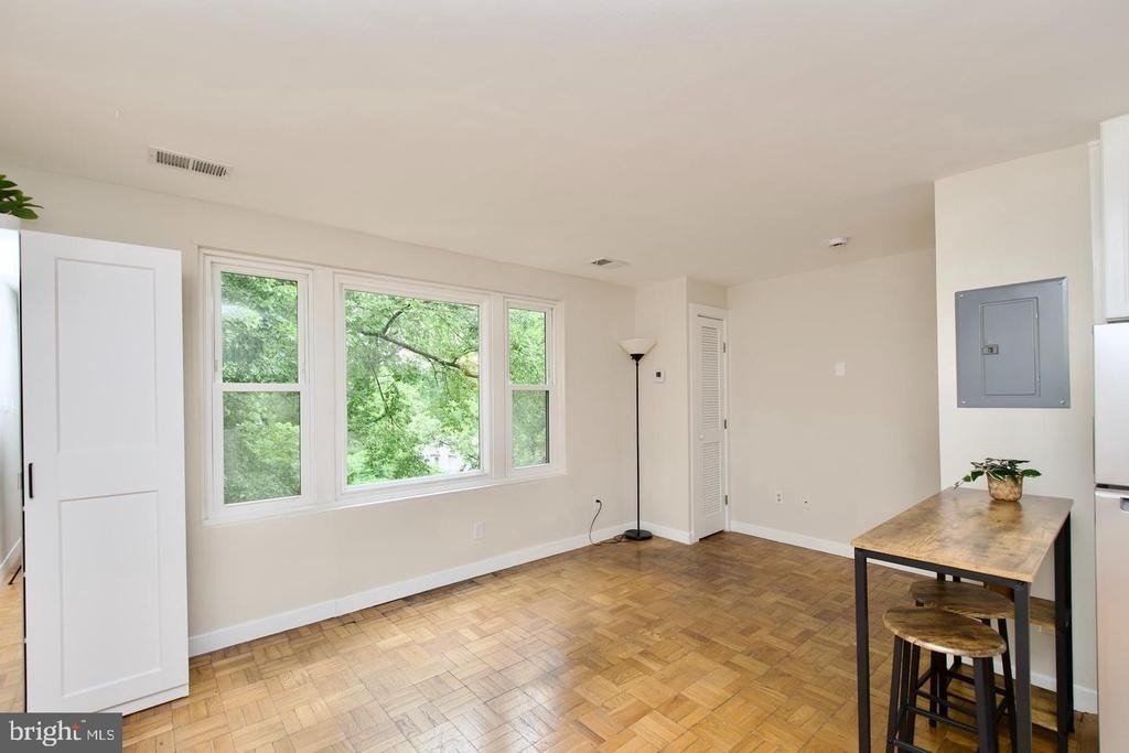 4840 Macarthur Nw - Photo 12