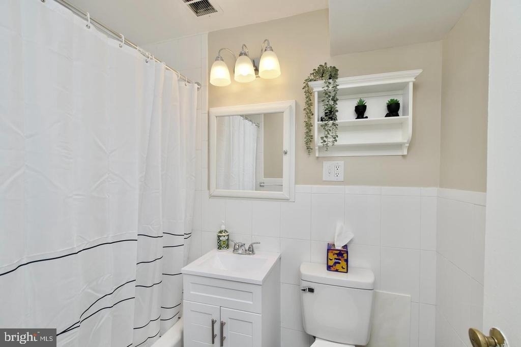 4840 Macarthur Nw - Photo 21