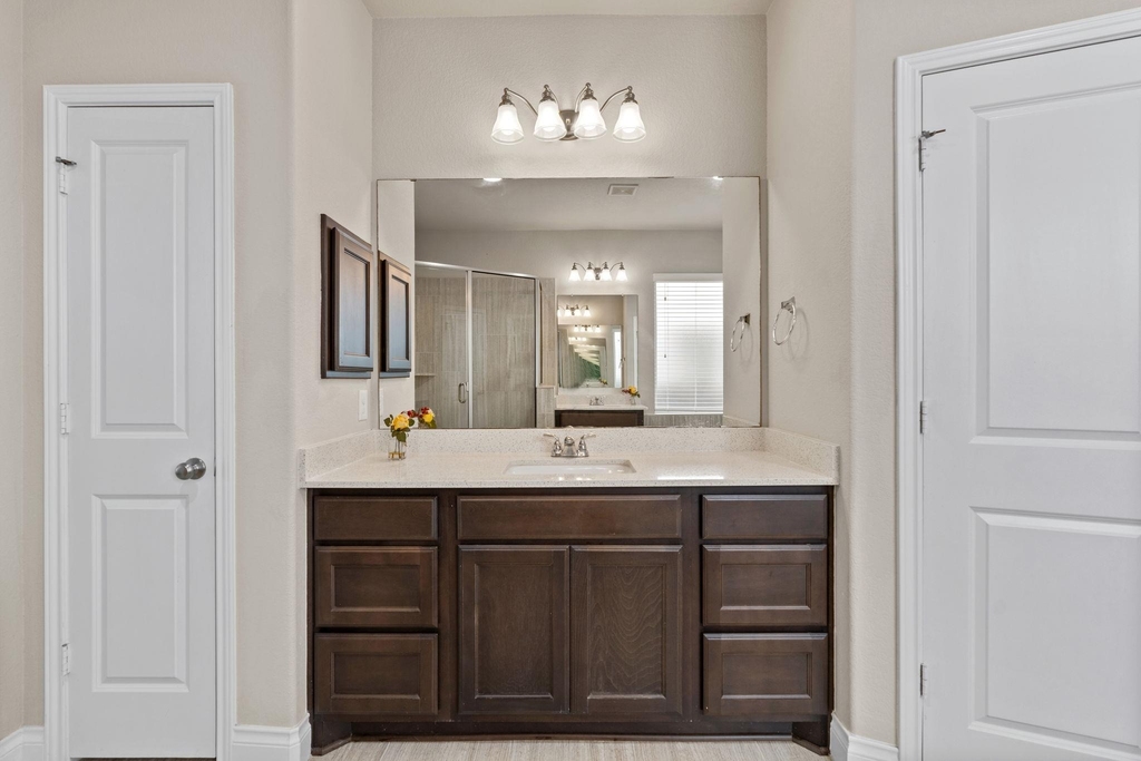 180 Santa Maria St - Photo 16