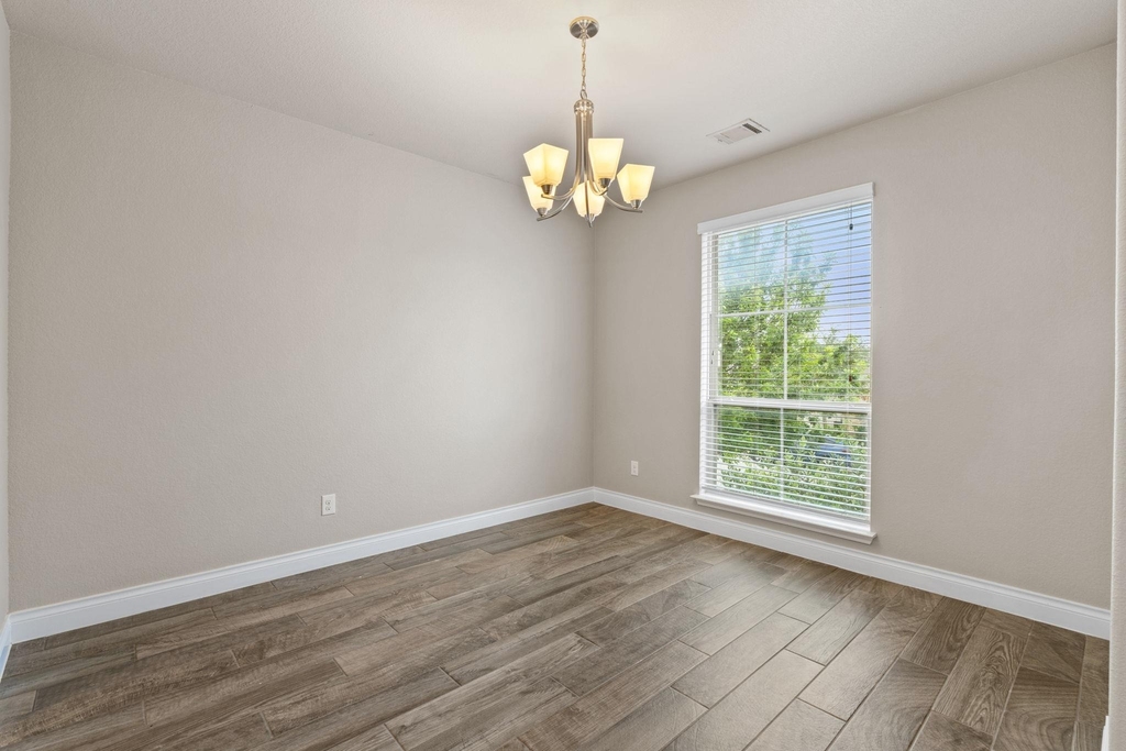 180 Santa Maria St - Photo 7