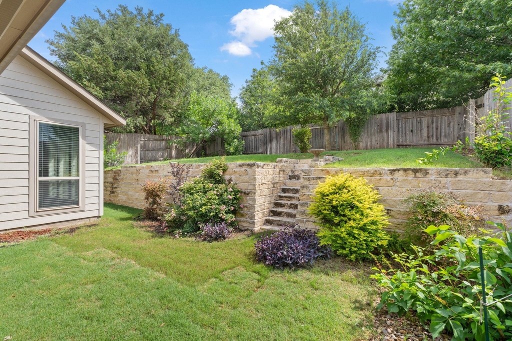 180 Santa Maria St - Photo 32