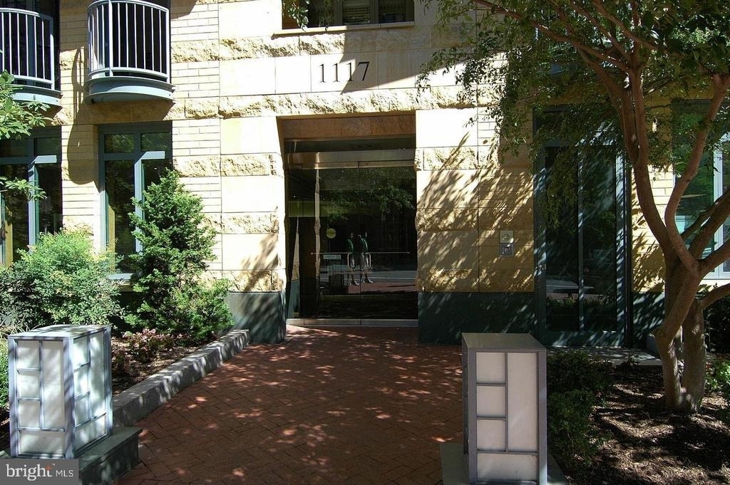 1117 10th Street Nw - Photo 1