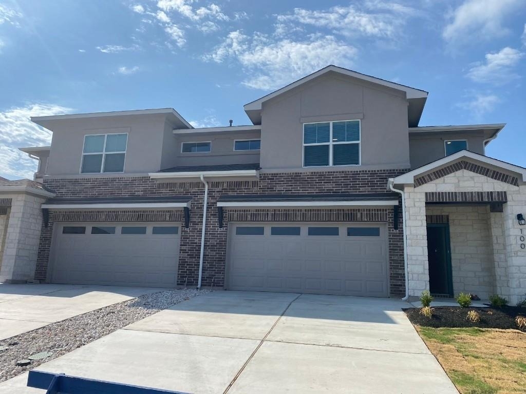 100 Calla Ln - Photo 0