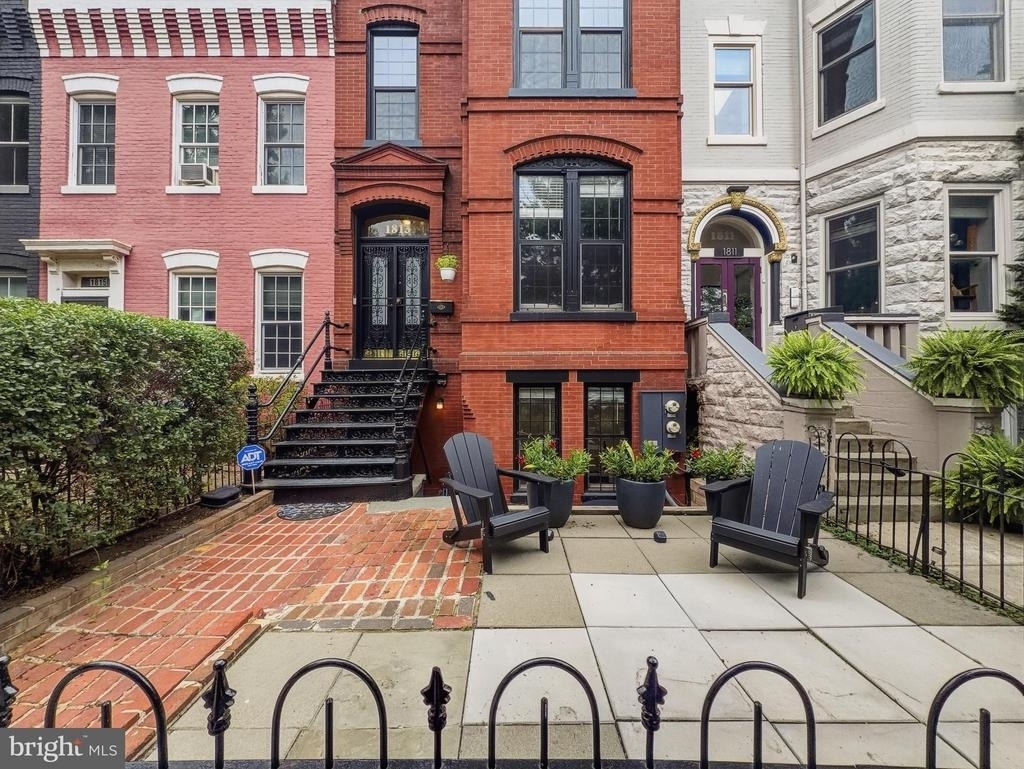 1813 8th Street Nw - Photo 1